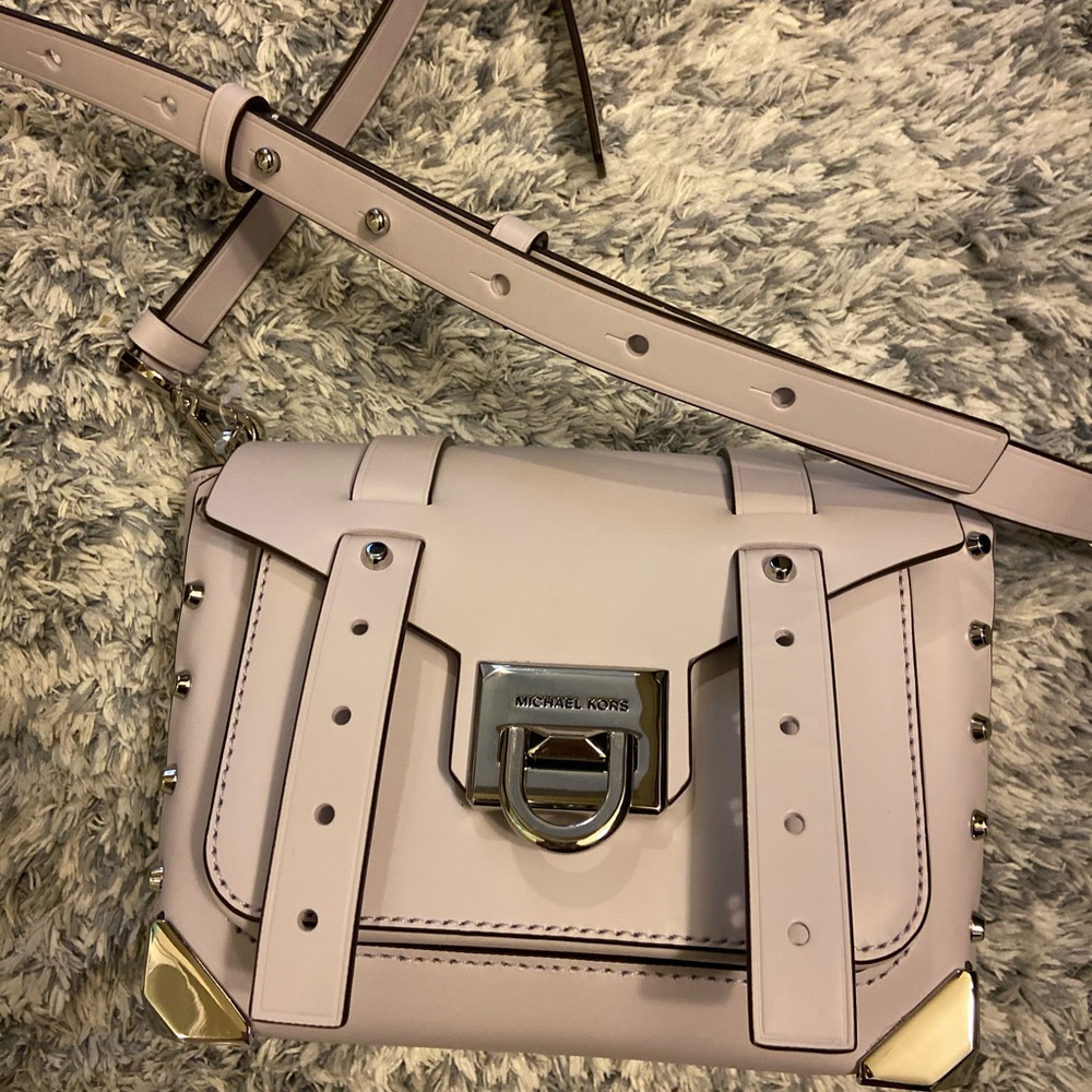 Michael Kors NWT LILAC small Manhattan